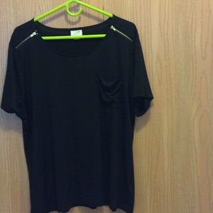Black short sleeve top
